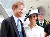 Princ Harry a vvodkyn Meghan na dostizch v Ascotu (19. ervna 2018)