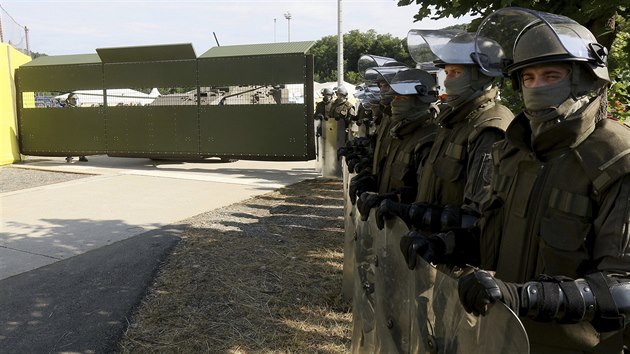 Cvien rakousk pohranin policie na hranicch Slovinska (26. ervna 2018)