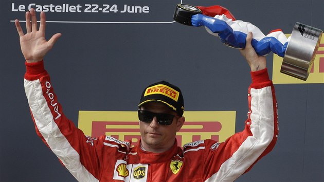 Kimi Räikkönen se raduje z třetího místa na Velké ceně Francie.