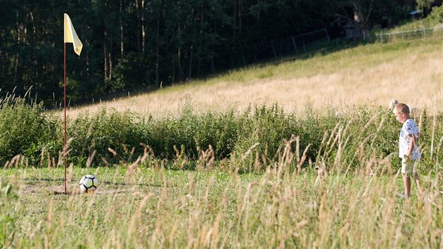 Hran� fotbalgolfu nen� nijak v�kov� omezeno.