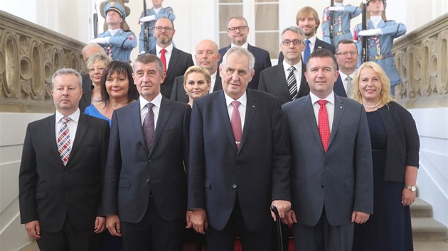 Prezident Miloš Zeman jmenoval na Pražském hradě vládu premiéra Andreje Babiše. (27. června 2018)