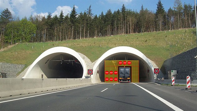 Vizualizace zábrany v tunelu Valík na dálnici D5 u Plzně. (28. června 2018)