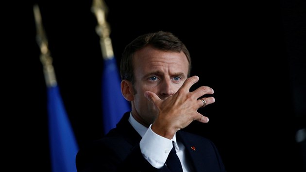 Při návštěvě Bretaně Macron řekl, že se populismus šíří jako lepra (21. června 2018).
