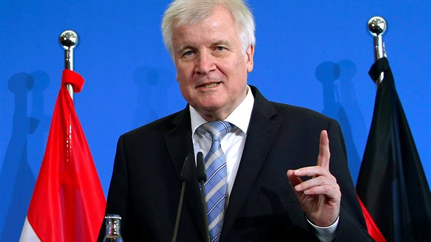 Nmeck ministr vnitra Horst Seehofer (CSU)