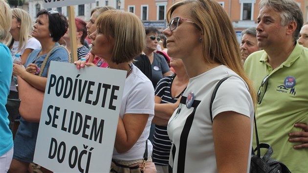 Protestn mtink v Roudnici nad Labem. (21. ervna 2018)