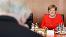 Nmecká kancléka Angela Merkelová na jednání vlády (27. ervna 2018)