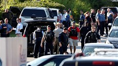 Policejní zásah u redakce Capital Gazette v Annapolis (28. �ervna 2018)