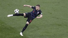 Chorvatský rychlík Ante Rebi stílí gól do sít Argentiny.