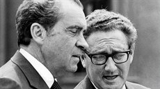 Herec a jeho reisér. Richard Nixon (vlevo) a Henry Kissinger