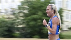 Eva Vrabcová Nývltová na trati Olomouckého plmaratonu