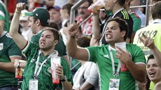 PROHRA 0:3? NEVADÍ! Mexití fanouci se radují, navzdory poráce se védskem...