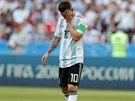 Argentinec Lionel Messi smutní v zápase s Francií.