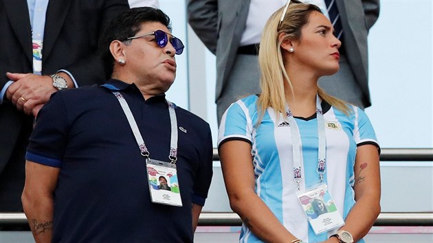 Diego Armando Maradona sleduje osmifinále MS mezi Argentinou a Francií.