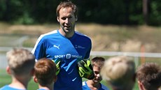 Brankář Petr Čech pomáhal dětem ve Zruči u Plzně s rozvojem fotbalové kariéry.
