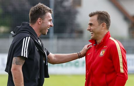 Zlínský sportovní editel Zdenk Grygera (vlevo) a Fabio Cannavaro, který...