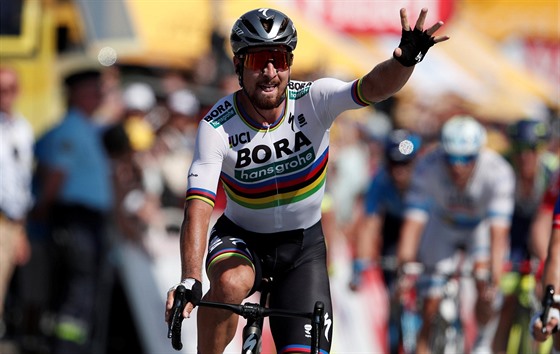Slovensk jezdec Peter Sagan vyhrl 2. etapu Tour de France.