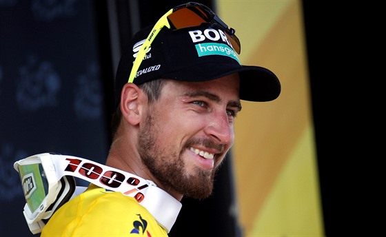 Peter Sagan se usmívá po vítězství v druhé etapě Tour de France.