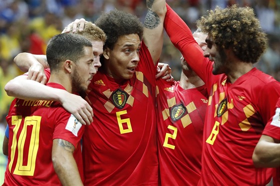 Belgičtí fotbalisté se radují ze vstřeleného gólu ve čtvrtfinále mistrovství...