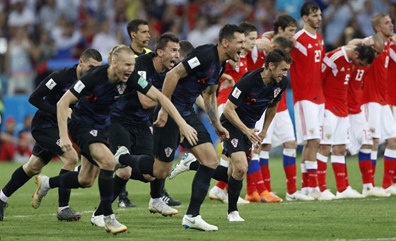 A JSME TAAAM! Chorvattí fotbalisté slaví postup do semifinále mistrovství...