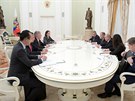 Jednání Trumpova bezpenostního poradce Johna Boltona s ruským prezidentem...