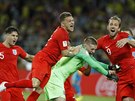 Angličtí fotbalisté slaví vítězství v osmifinálovém penaltovém rozstřelu proti...