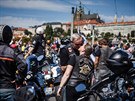 Spanilá jízda motorek Harley Davidson centrem Prahy, kterou vrcholily oslavy...