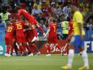 Belgití fotbalisté se radují z vedoucího gólu v utkání tvrtfinále mistrovství...