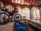 První spaní v yurt, i kdy né úpln tak tradiní. Tahle byla z eleza....