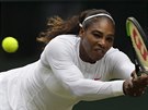 Amerianka Serena Williamsov se opr do mku ve druhm kole Wimbledonu. Na...