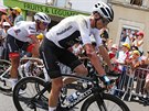 Britský cyklista Chris Froome dojídí do cíle úvodní etapy Tour de France s...