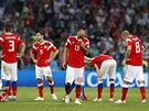 Smutní ruští fotbalisté po vyřazení ve čtvrtfinále mistrovství světa
