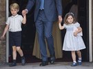 Princ William a jeho dti princ George a princezna Charlotte na ktu prince...