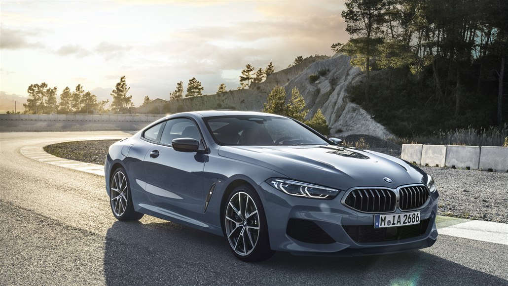BMW 8 2018