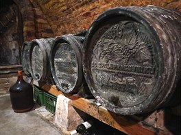 Staré sudy na víno v jednom z vinných sklípků