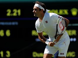 vcarsk tenista Roger Federer se sousted na hru bhem 1. kola Wimbledonu....