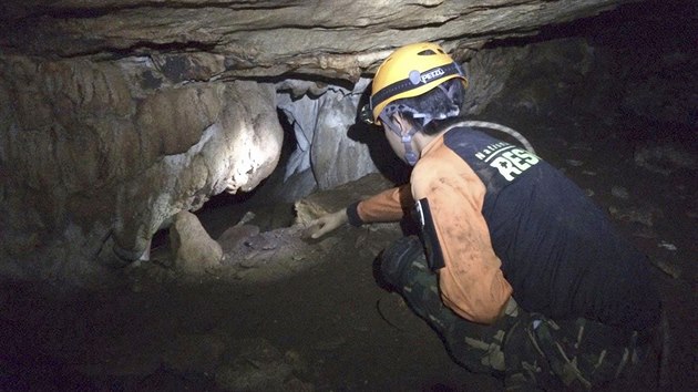 Záchranné práce v jeskyni Tham Luang na severu Thajska (30. června 2018)