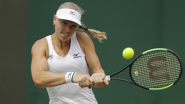 Nizozemská tenistka Kiki Bertensová v osmifinále Wimbledonu.
