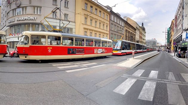 Stojc tramvaje v prask ulici Na Po (9. ervence 2018)