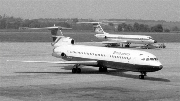 Trdient 3B BA a TU 134A SA v Praze.