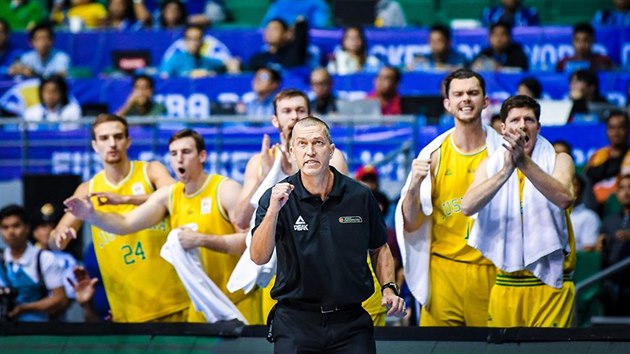 Australský trenér Andrej Lemanis a jeho muži se radují.