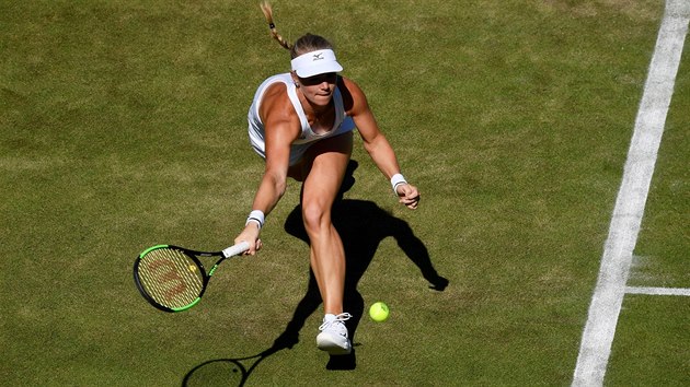 Nizozemka Kiki Bertensov porazila v 1. kole Wimbledonu eskou kvalifikantku Barboru tefkovou.