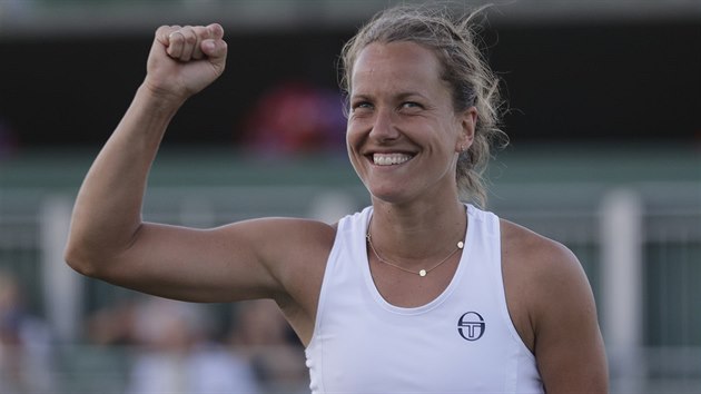 Barbora Strýcová si stejně jako loni zahraje na tenisovém Wimbledonu ve druhém kole.