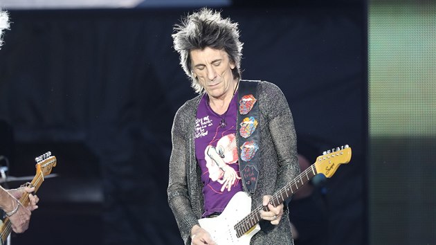 Ronnie Wood na koncertu Rolling Stones v praskch Letanech 4. ervence 2018