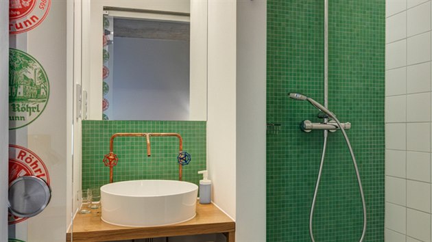 Prototypové koupelnové baterie vymyslel tým speciálně pro objekt hotelu a elegantně doplňují sanitu značky Laufen.