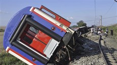 V Turecku se pod vlakem zítil most, nehoda si vyádal 10 mrtvých a 73...
