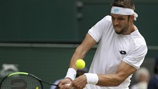 Jiří Veselý v osmifinále Wimbledonu.