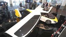 Prototyp slovenského létajícího automobilu Aeromobil na přehlídce Top Marques v...