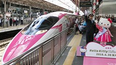 V sobotu zaal v západním Japonsku jezdit vlak ve stylu Hello Kitty. Na trati...