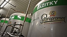 2. tyi tanky: Cisterna vjede zásobovacím tunelem a dostane se pod úrove...