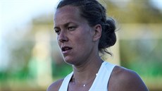 �eská tenistka Barbora Strýcová b�hem prvního kola Wimbledonu.